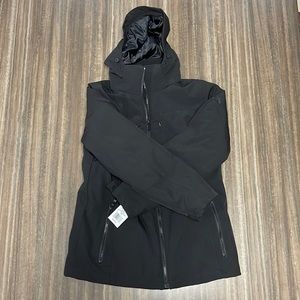 Women’s ZeroXposur 3-in1 medium jacket.